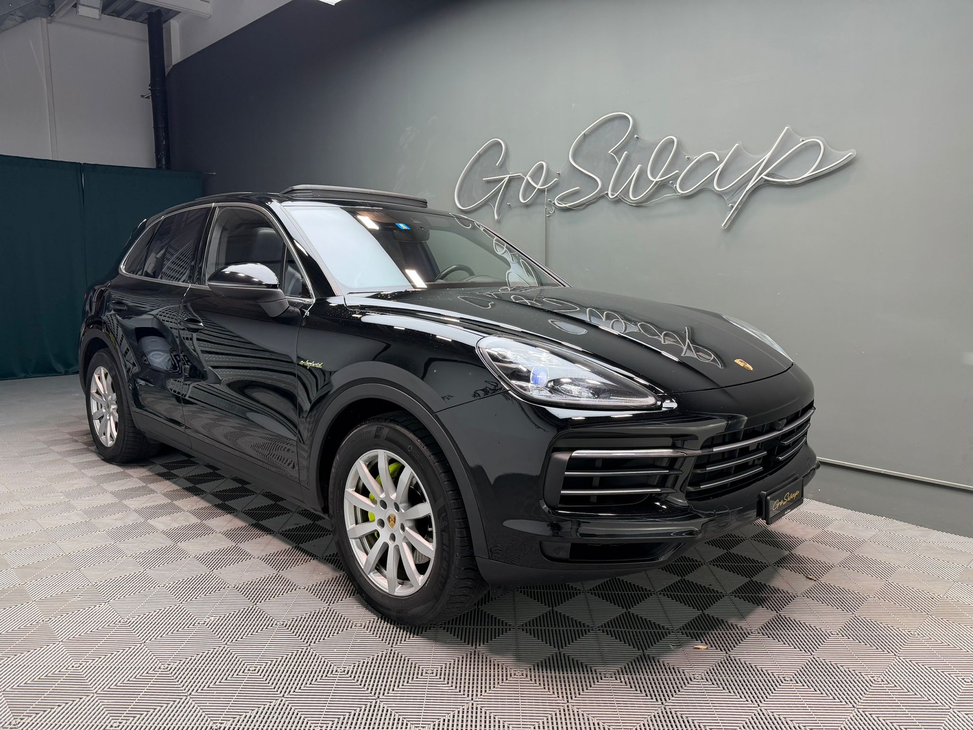 PORSCHE Cayenne E-Hybrid
