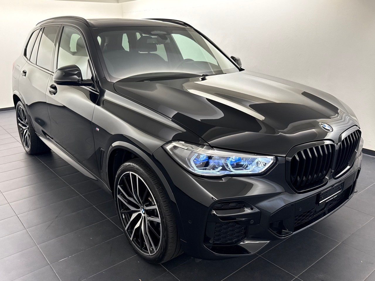 BMW X5 xDrive 48V 40d M Sport Steptronic ''7-Plätzer''-showroom-element-3
