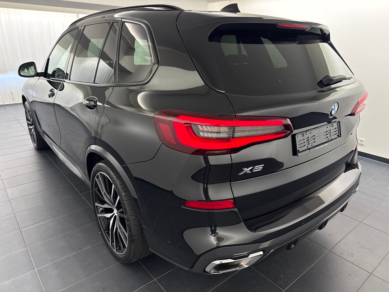 BMW X5 xDrive 48V 40d M Sport Steptronic ''7-Plätzer''-showroom-element-1