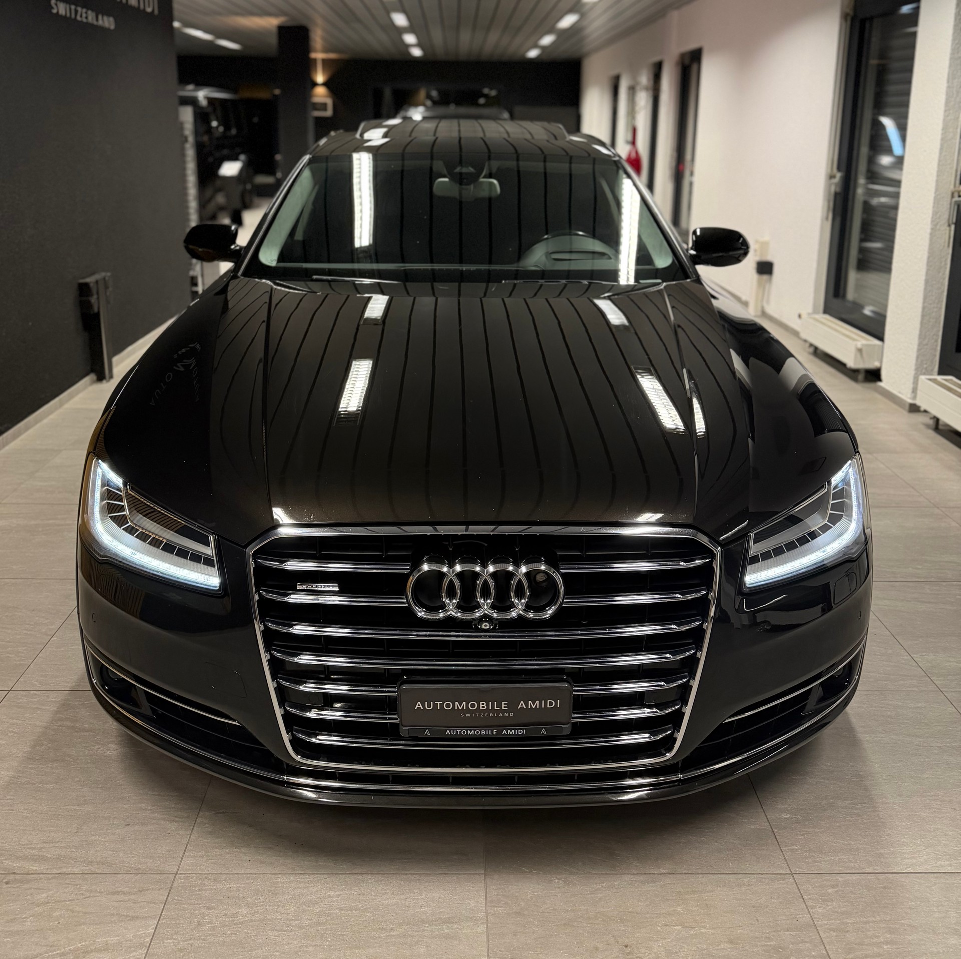 AUDI A8 4.0 TFSI V8 quattro tiptronic, Vollausstattung! GRATIS-SERVICE!-showroom-element-1