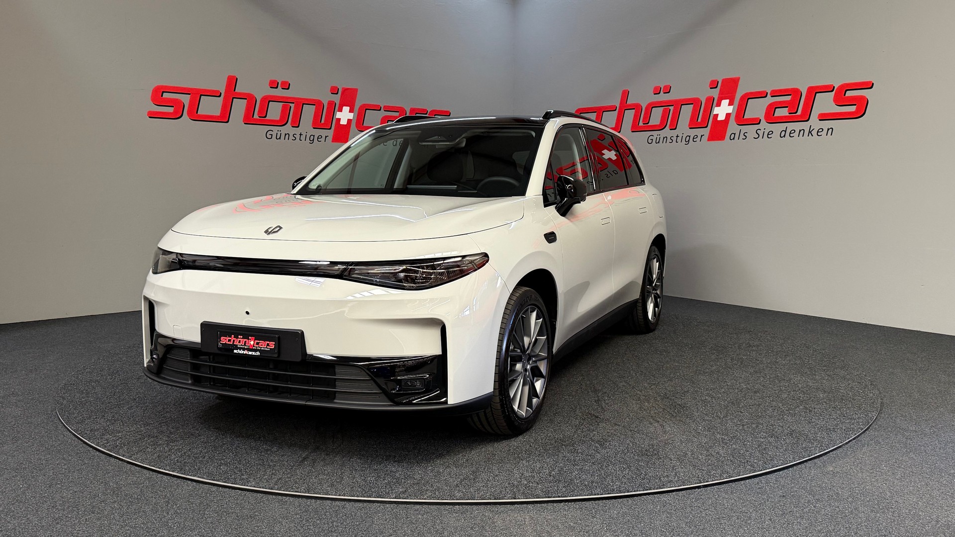 LEAPMOTOR C10 REEV 28kWh Design
