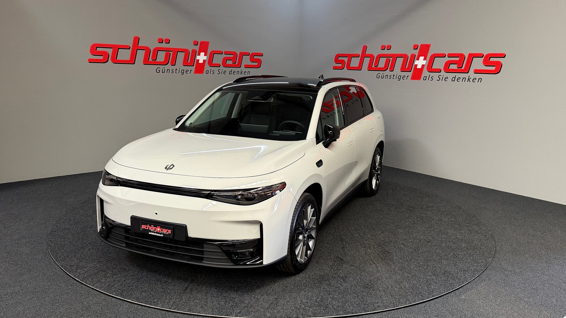 LEAPMOTOR C10 REEV 28kWh Design-showroom-element-1