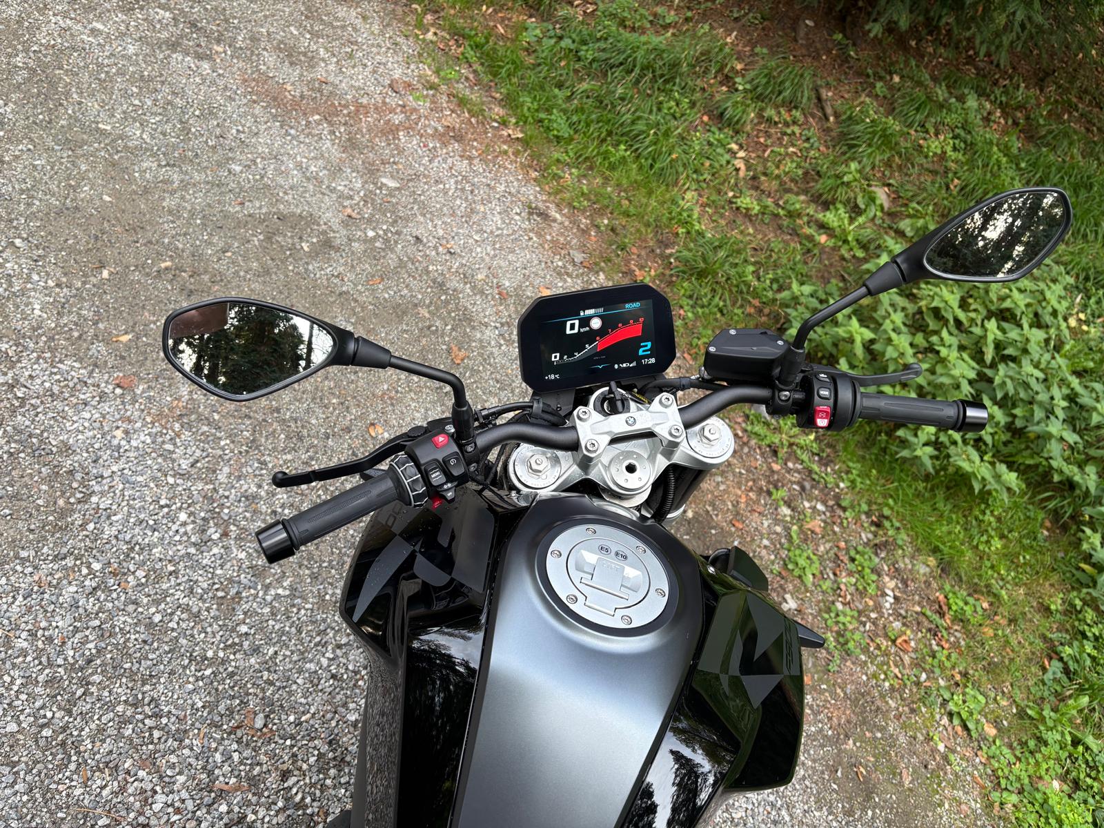BMW F 900 R A2 (35kW)-image-4