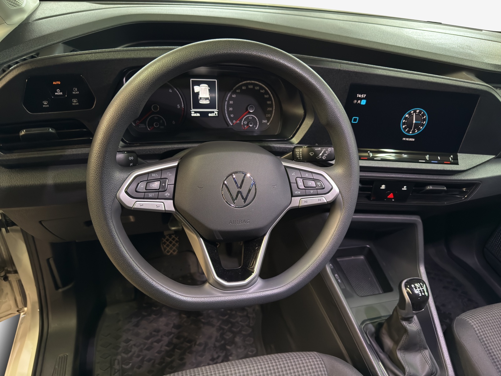 VW Caddy 2.0 TDI-image-9