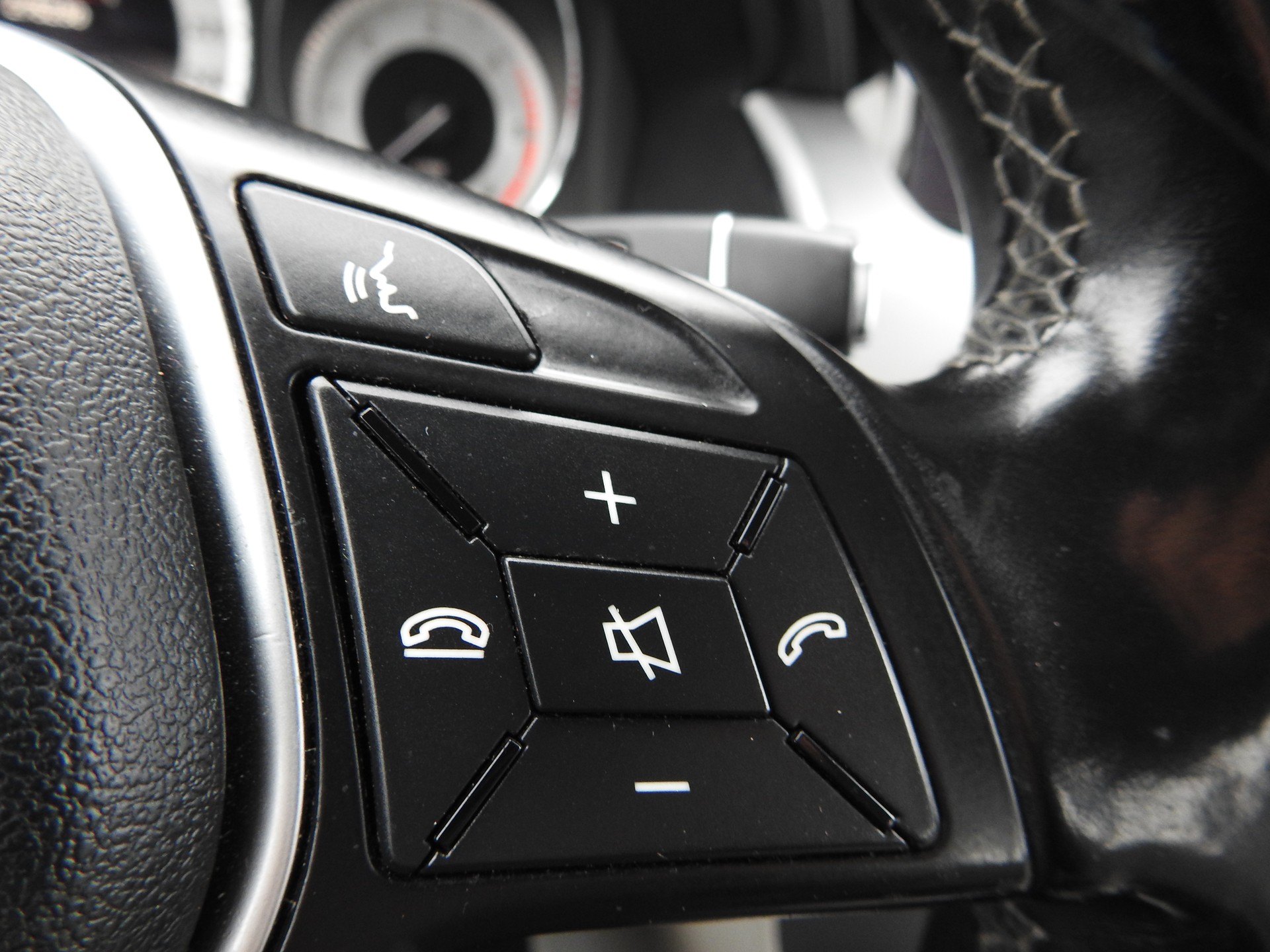 MERCEDES-BENZ GLK 220 BlueTEC 4Matic 7G-Tronic-image-23