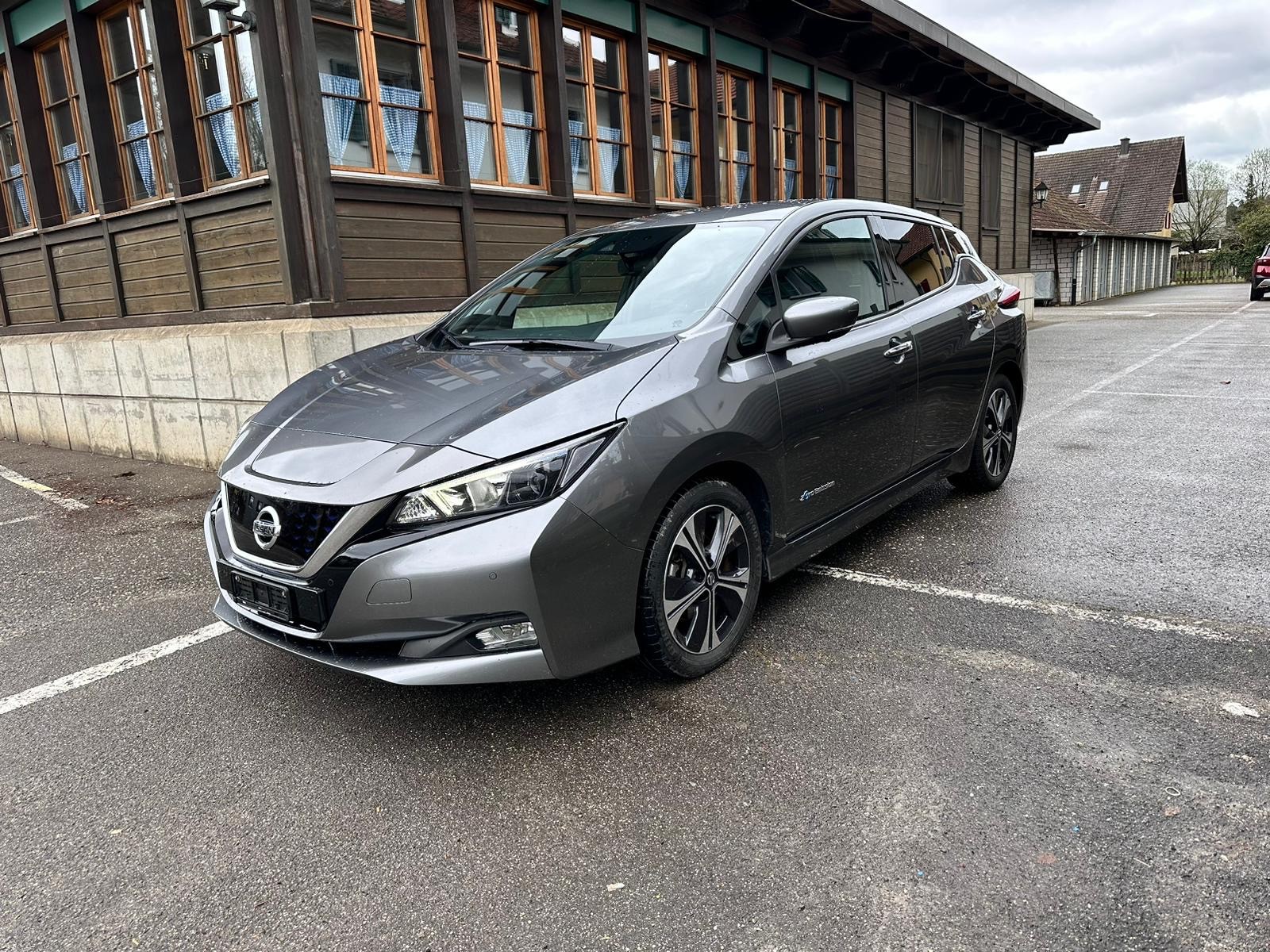 NISSAN Leaf N-Connecta (incl. battery)-image-1