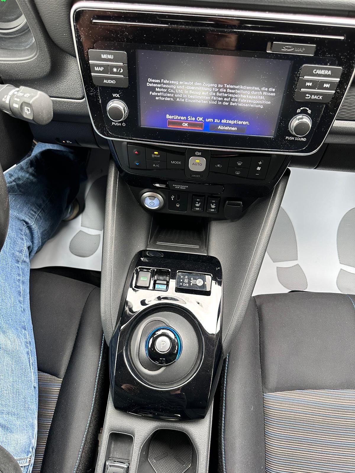 NISSAN Leaf N-Connecta (incl. battery)-image-12