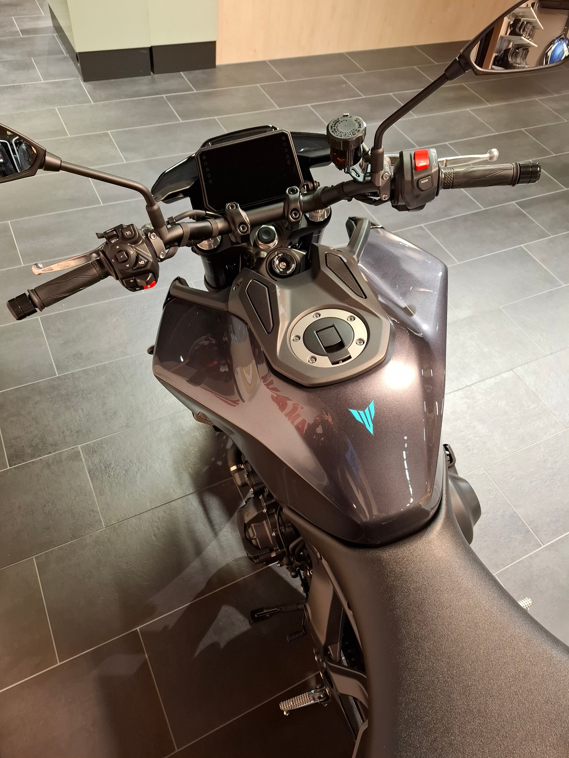 YAMAHA MT-09-image-4