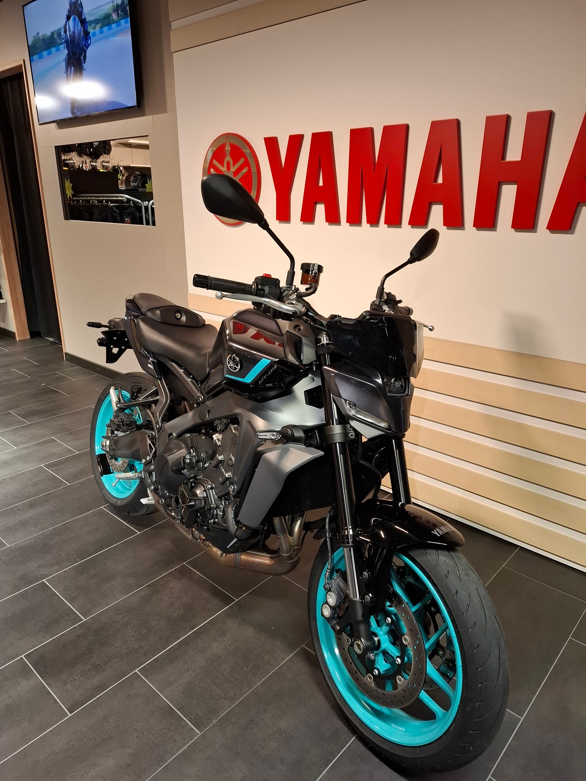 YAMAHA MT-09-image-1