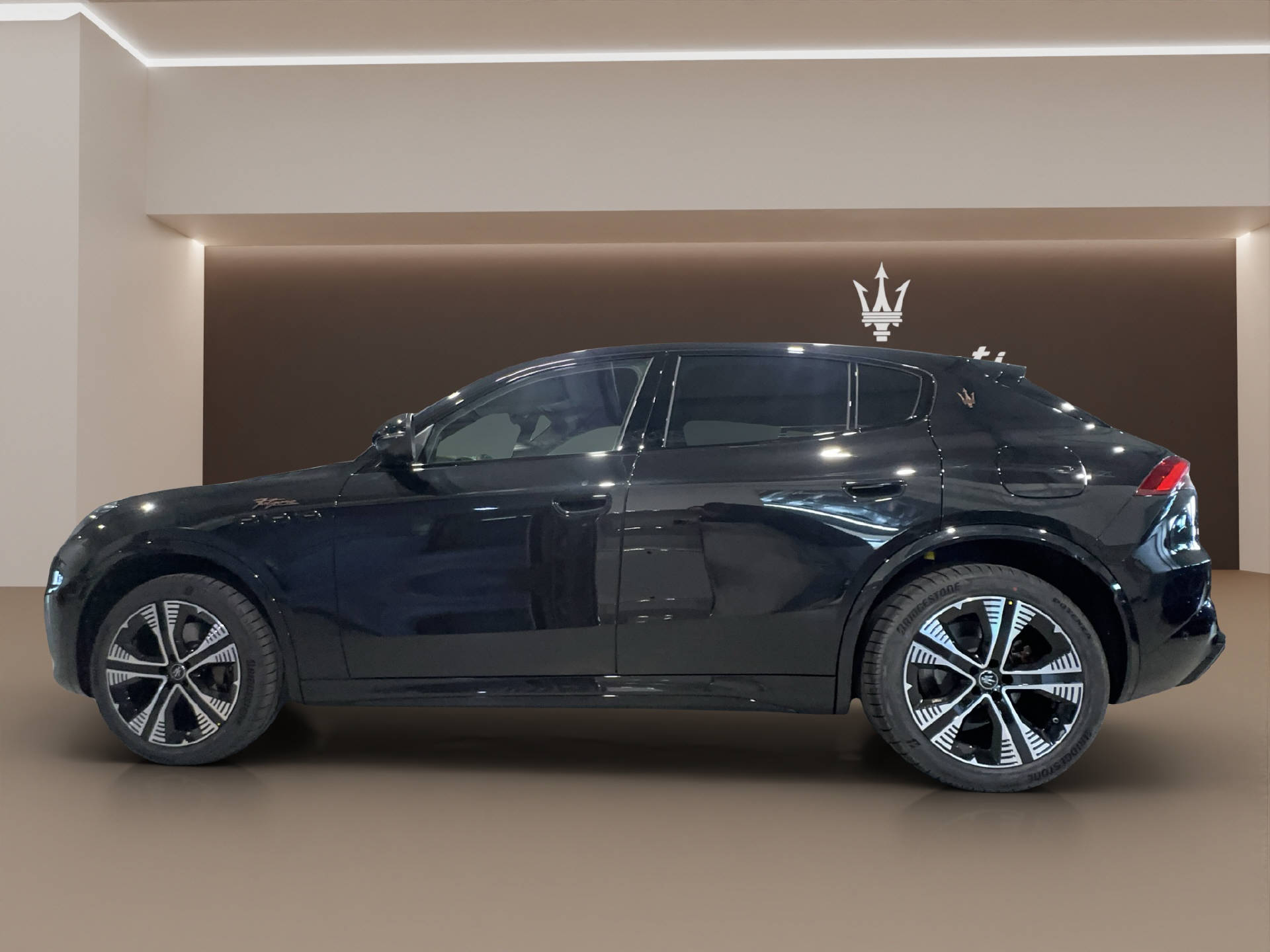 MASERATI Grecale Folgore-image-7