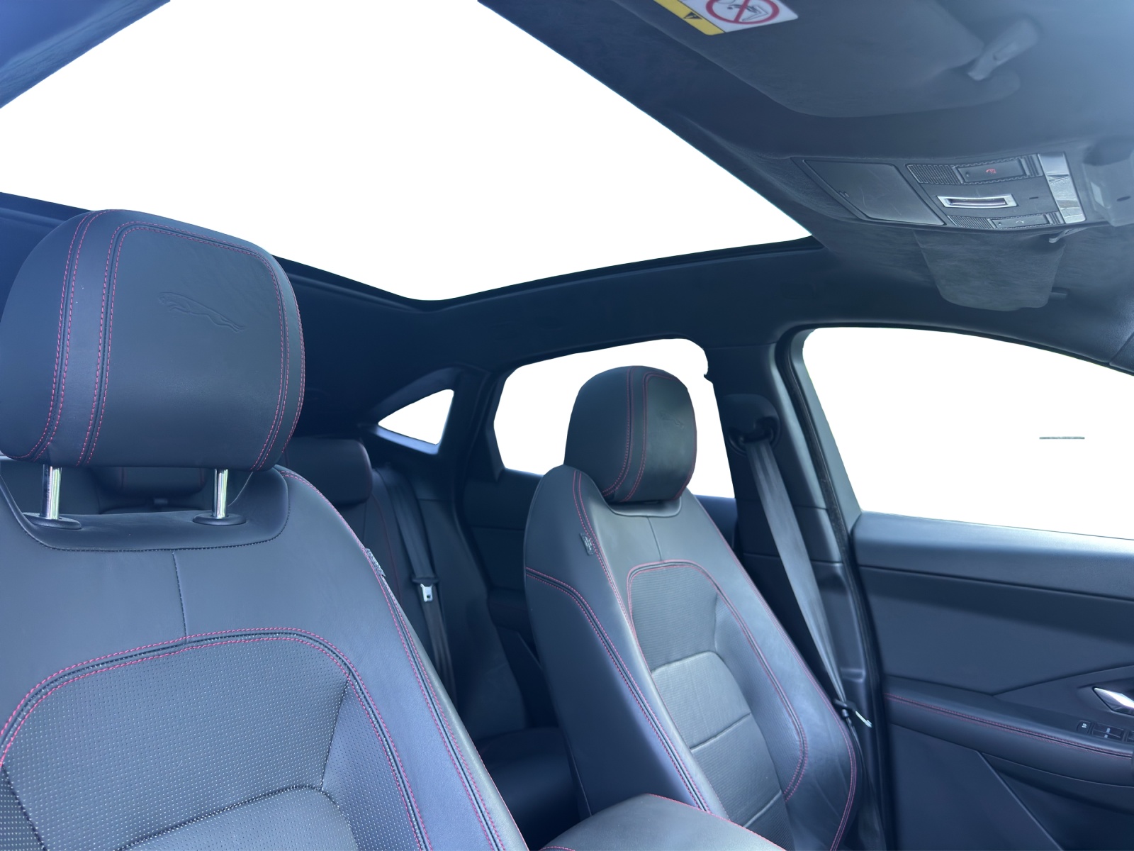 JAGUAR E-Pace 2.0d D180 First Edition AWD Automatik-image-10
