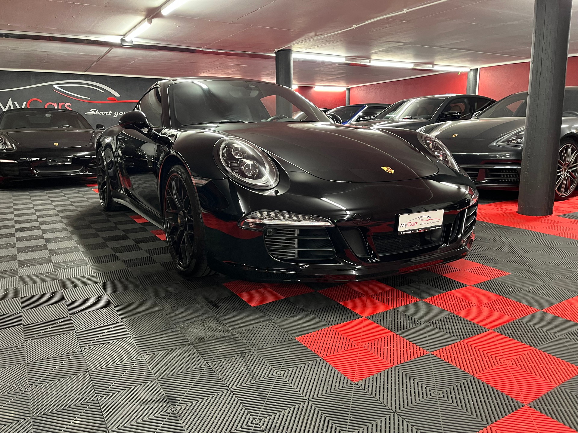 PORSCHE 911 Carrera GTS PDK