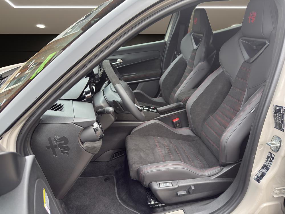 ALFA ROMEO Junior 1.2 Ibrida Q4-image-7