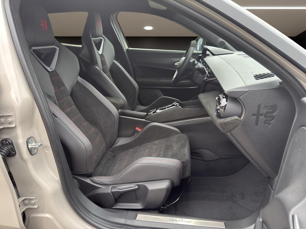 ALFA ROMEO Junior 1.2 Ibrida Q4-image-10