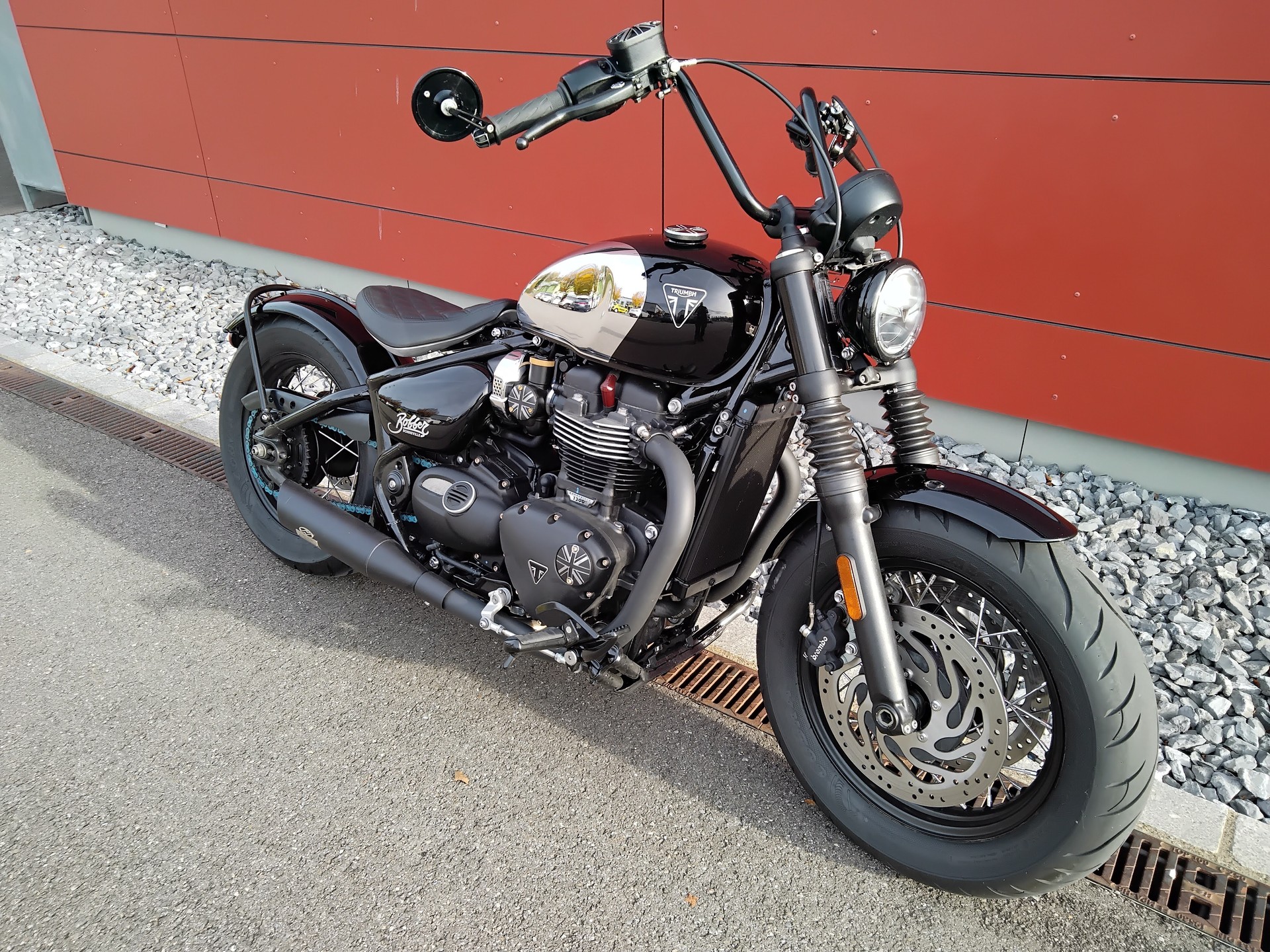 TRIUMPH Bonneville 1200 Bobber-image-3