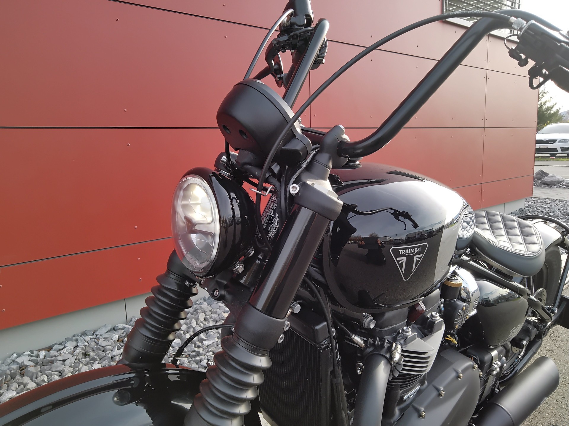 TRIUMPH Bonneville 1200 Bobber-image-13