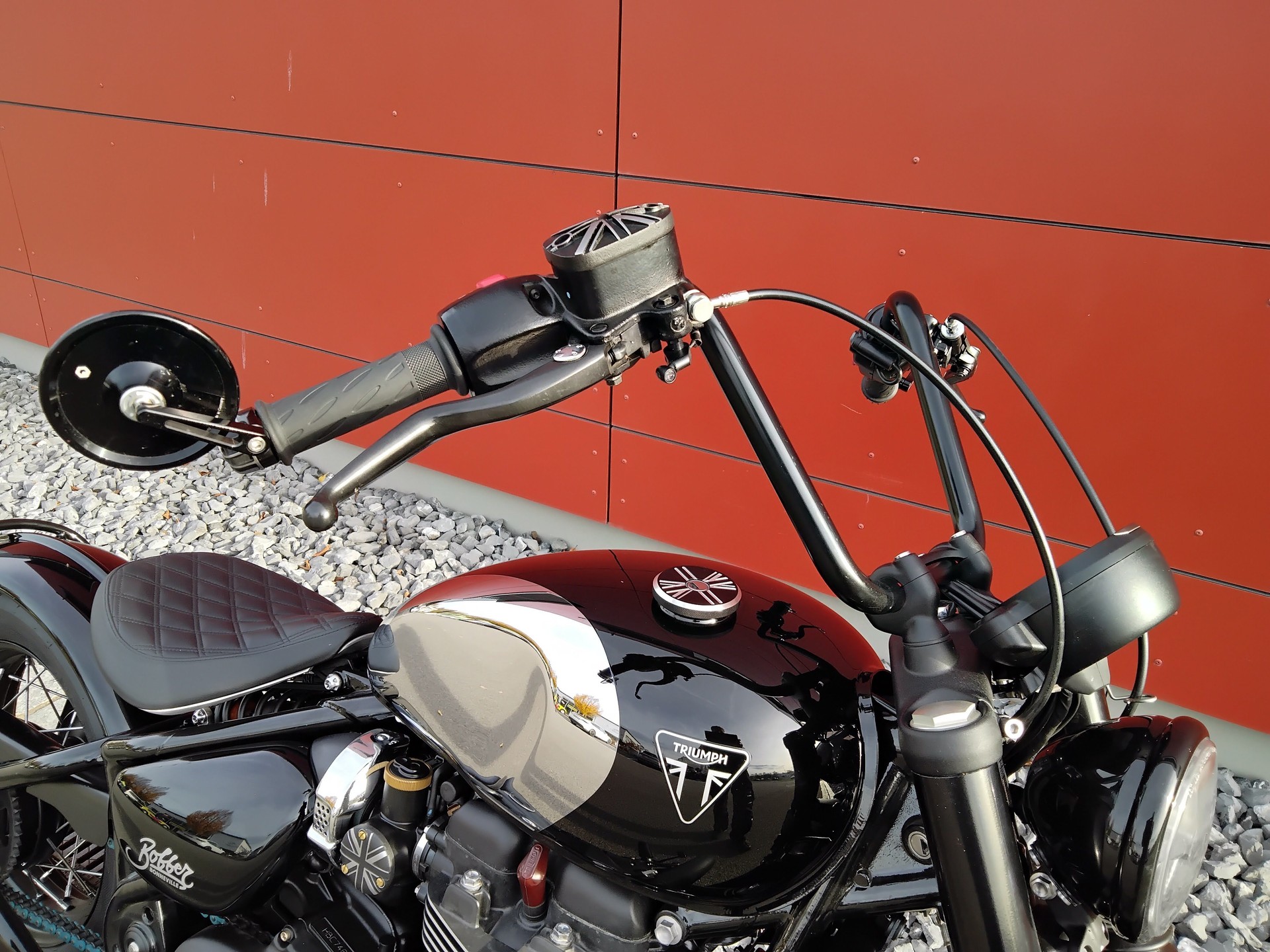 TRIUMPH Bonneville 1200 Bobber-image-7