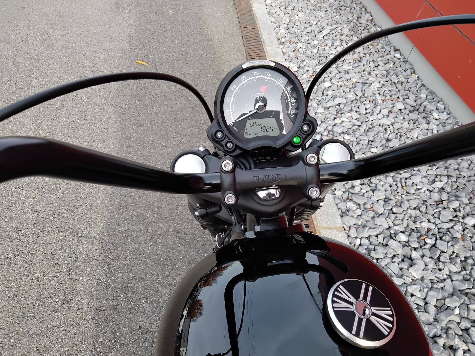 TRIUMPH Bonneville 1200 Bobber-image-8