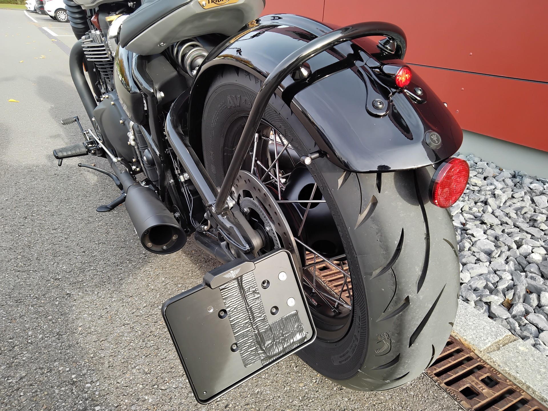 TRIUMPH Bonneville 1200 Bobber-image-14