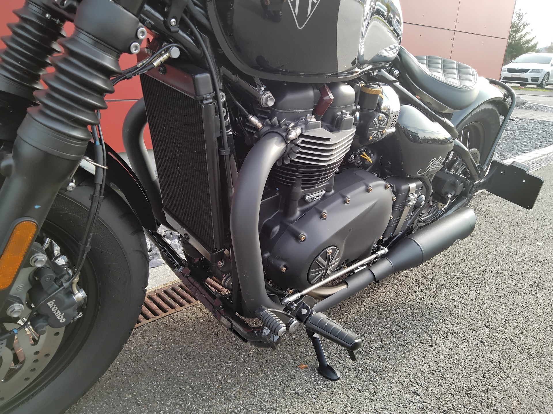TRIUMPH Bonneville 1200 Bobber-image-12