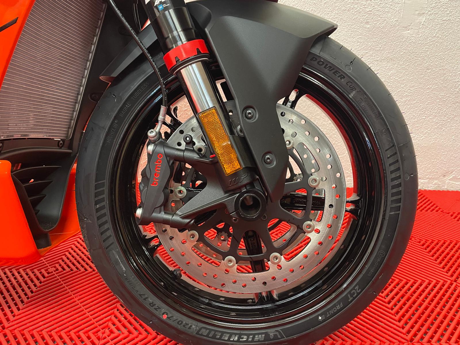KTM 990 RC R 2026-image-8