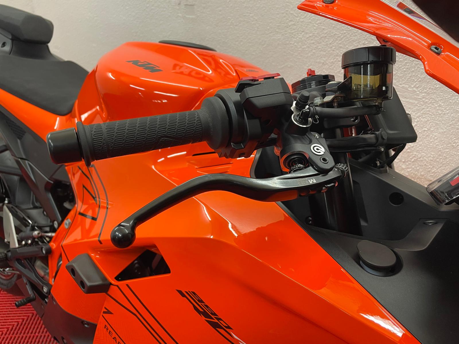 KTM 990 RC R 2026-image-7