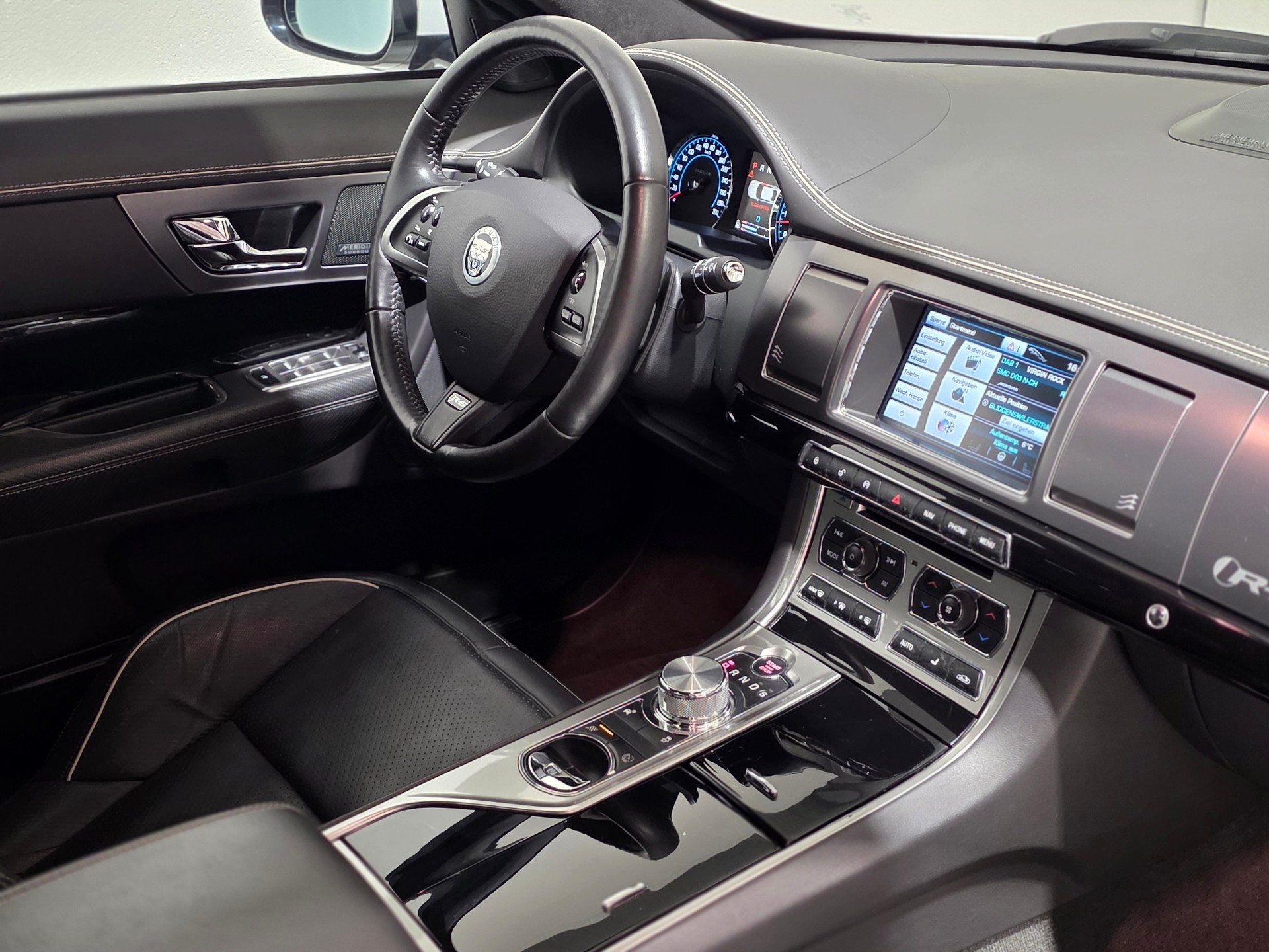 JAGUAR XF 5.0 V8 S/C XFR-S-image-22