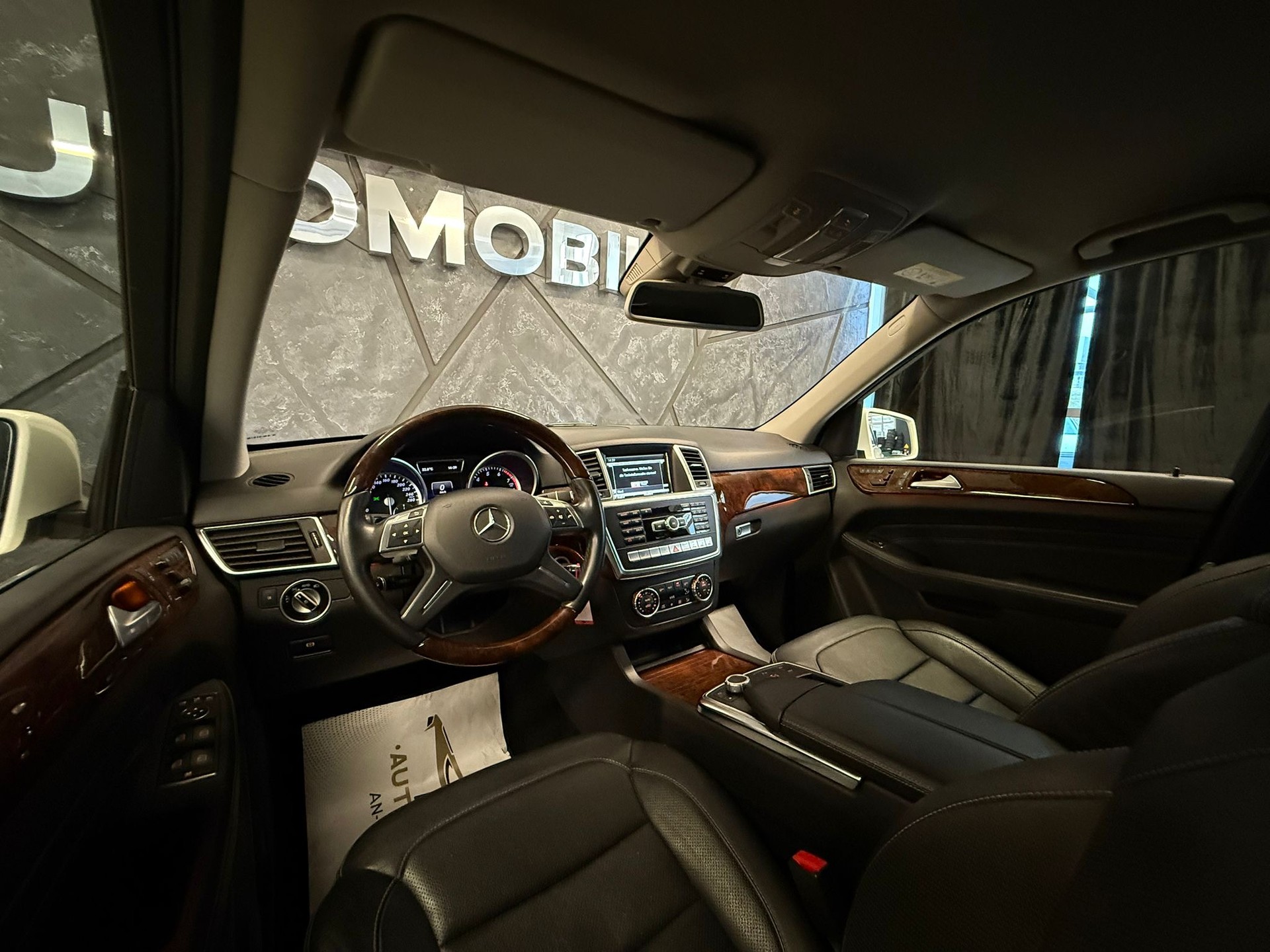 MERCEDES-BENZ ML 500 Executive 4Matic 7G-Tronic-image-9