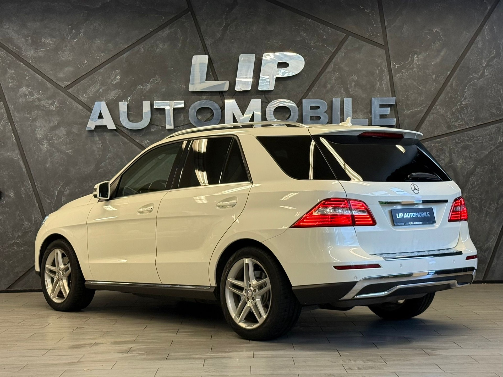 MERCEDES-BENZ ML 500 Executive 4Matic 7G-Tronic-image-7