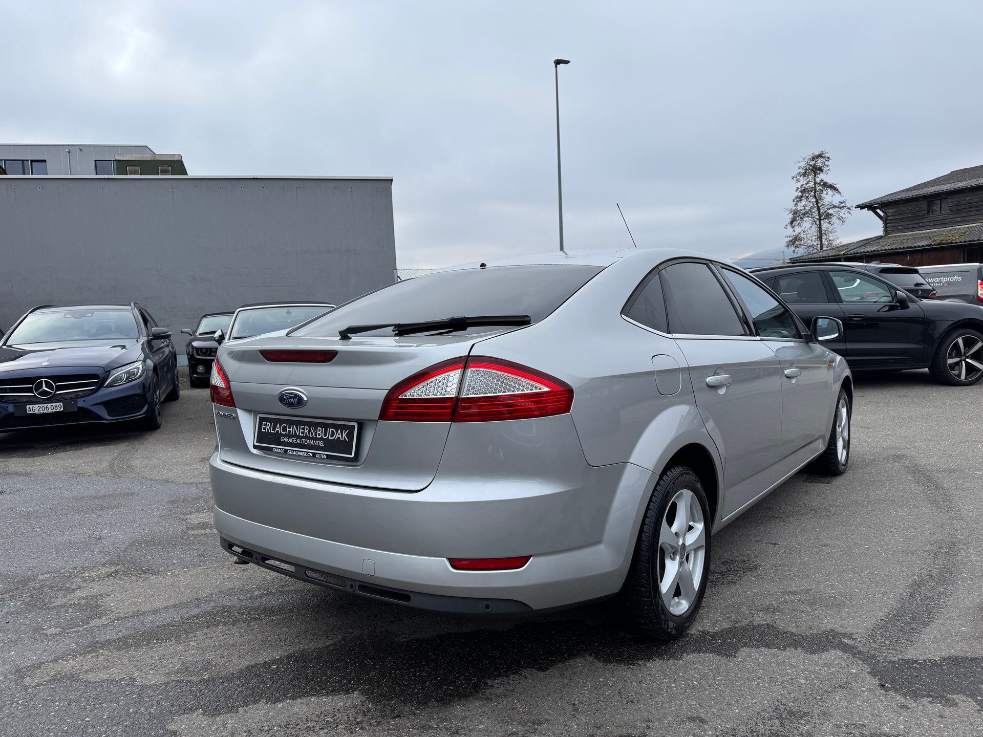 FORD Mondeo 2.0i 16V Titanium-image-3