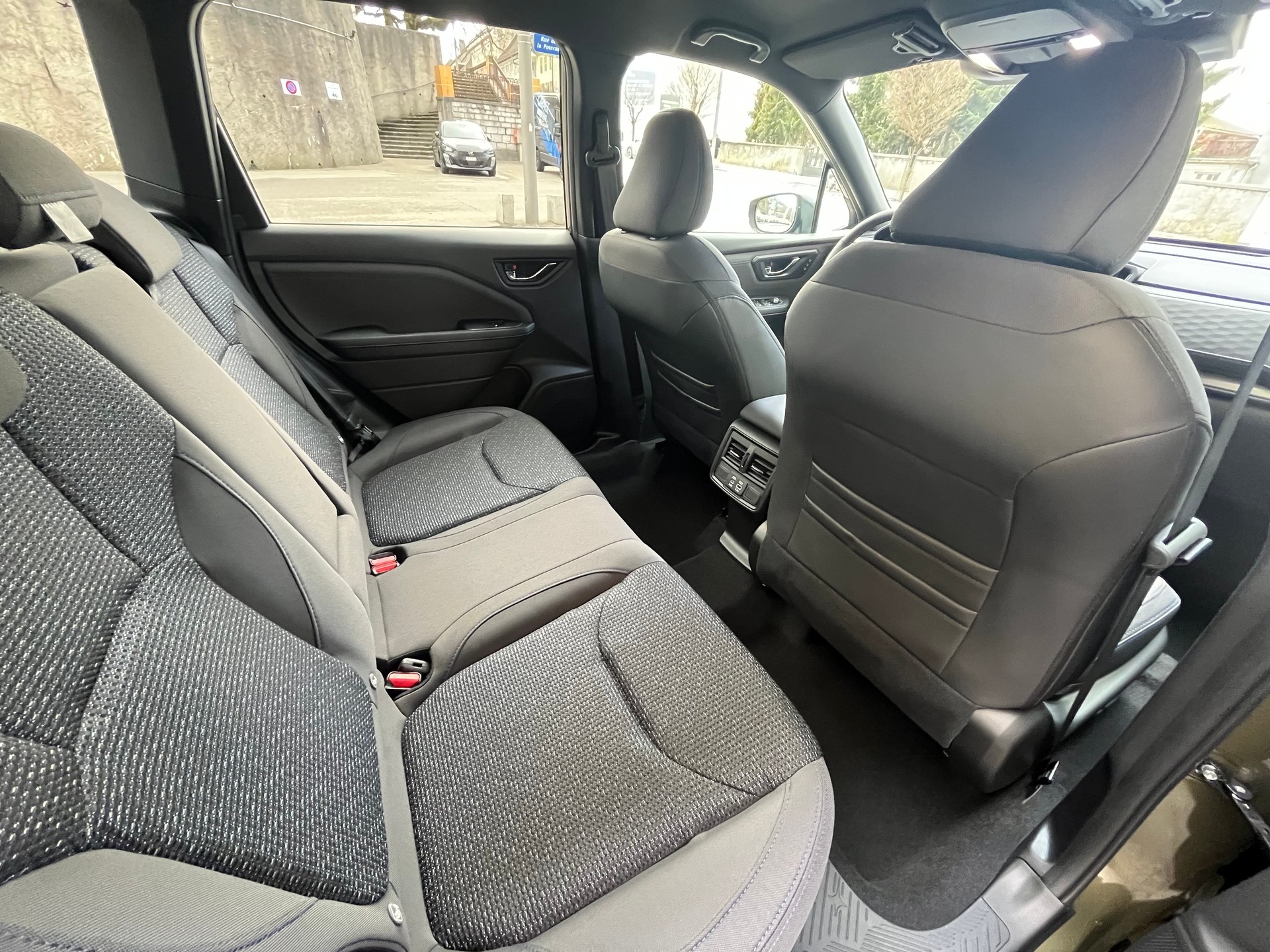 SUBARU Forester Station 2.0i e-Boxer-image-8