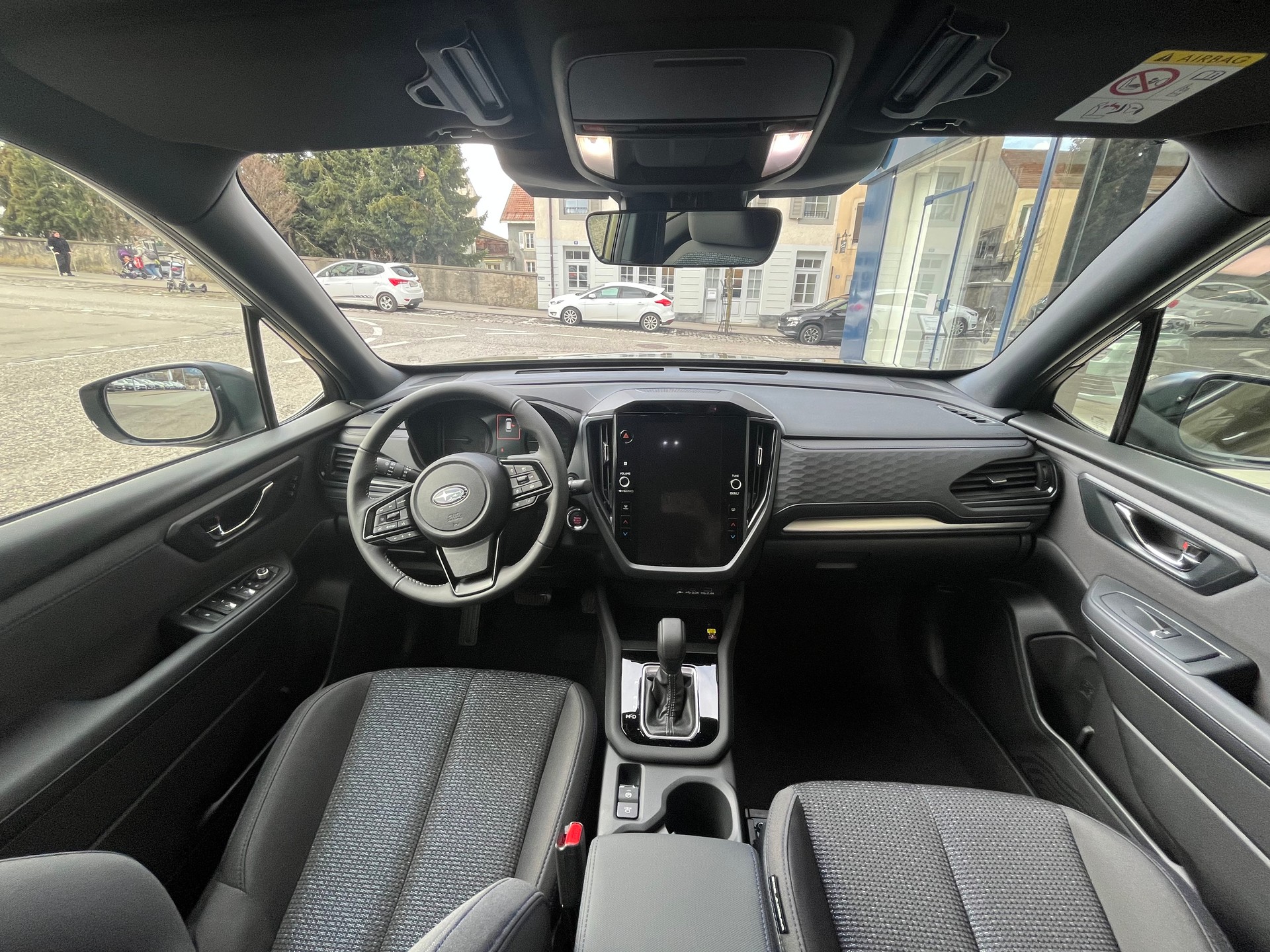 SUBARU Forester Station 2.0i e-Boxer-image-9