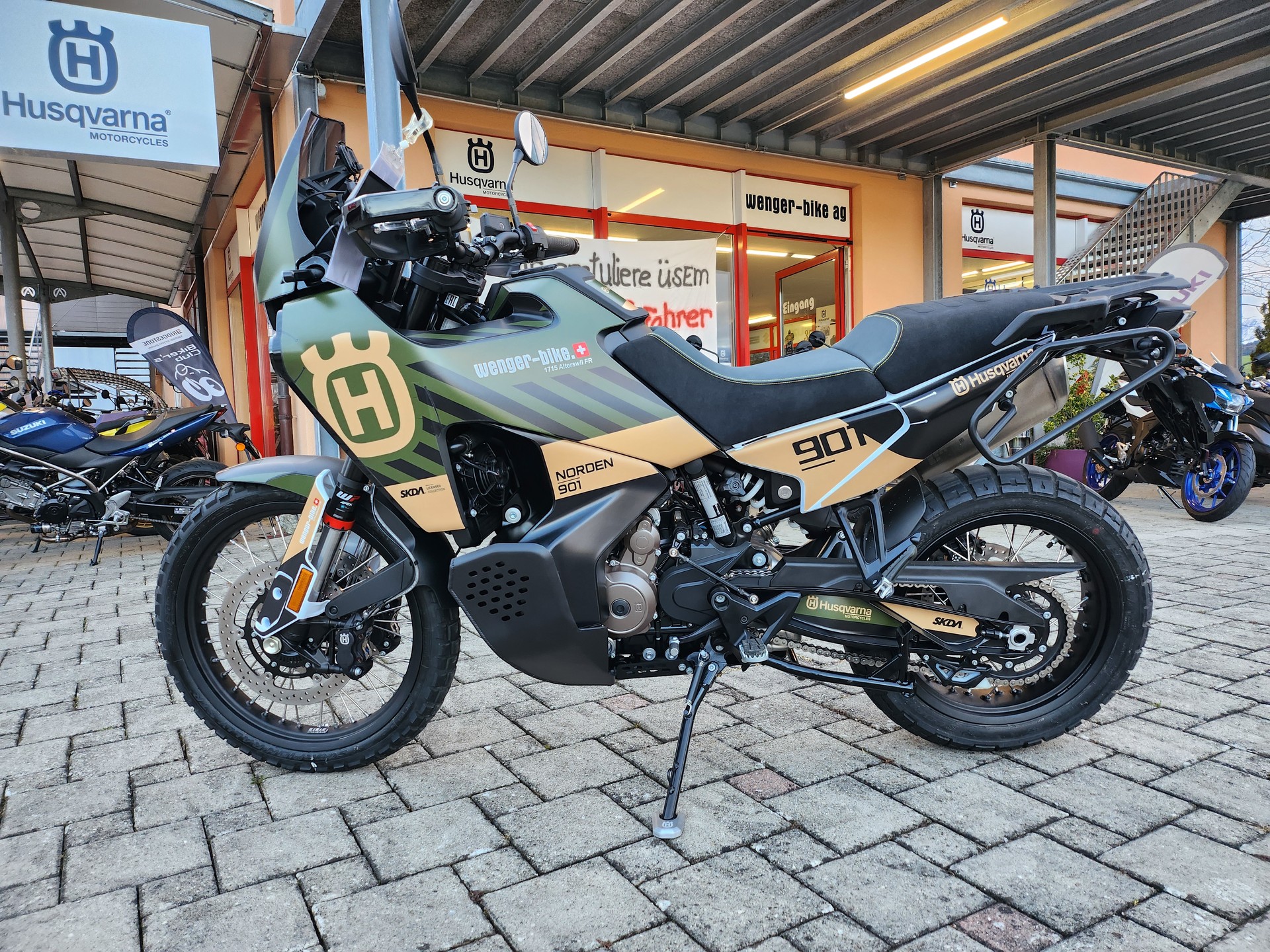 HUSQVARNA Norden 901-image-1