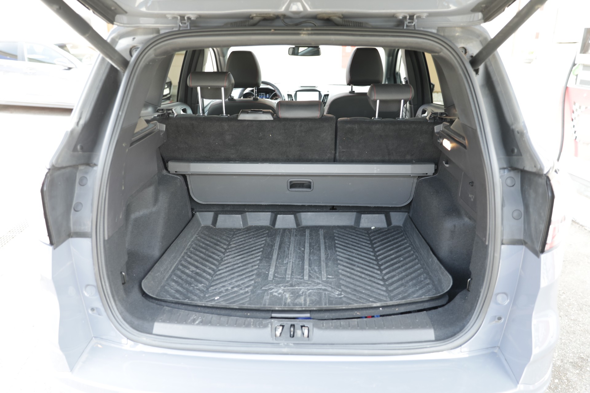 FORD Kuga 2.0 TDCi ST Line High 4WD PowerShift-image-18