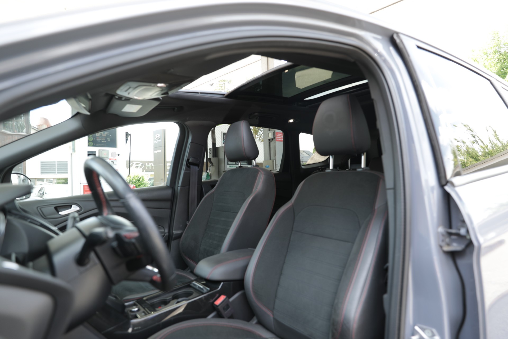 FORD Kuga 2.0 TDCi ST Line High 4WD PowerShift-image-9