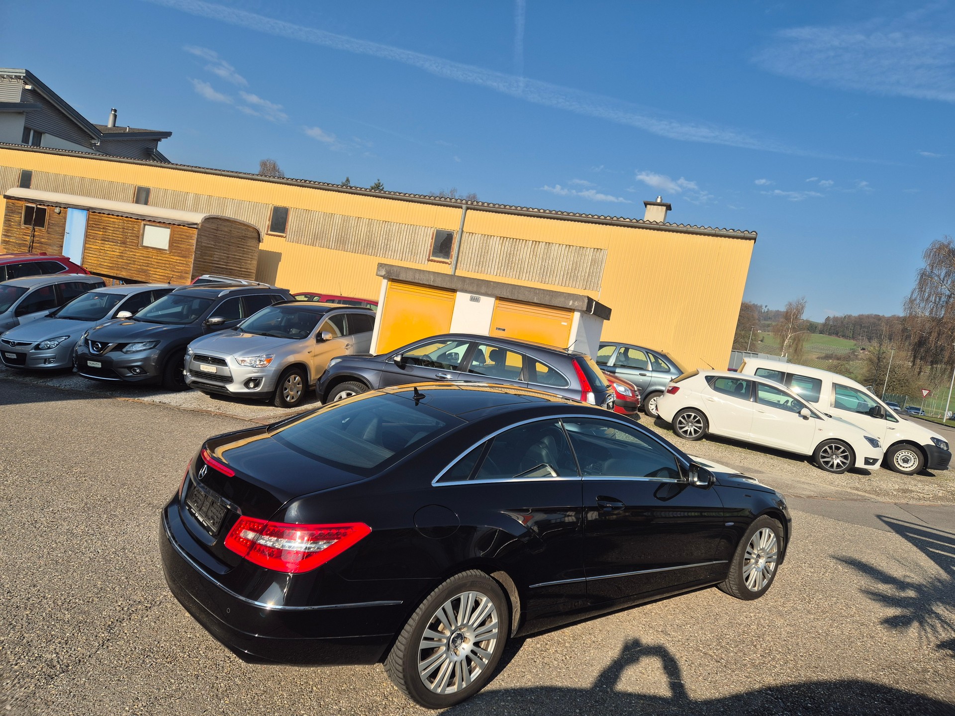 MERCEDES-BENZ E 250 CGI BlueEfficiency Automatic-showroom-element-3