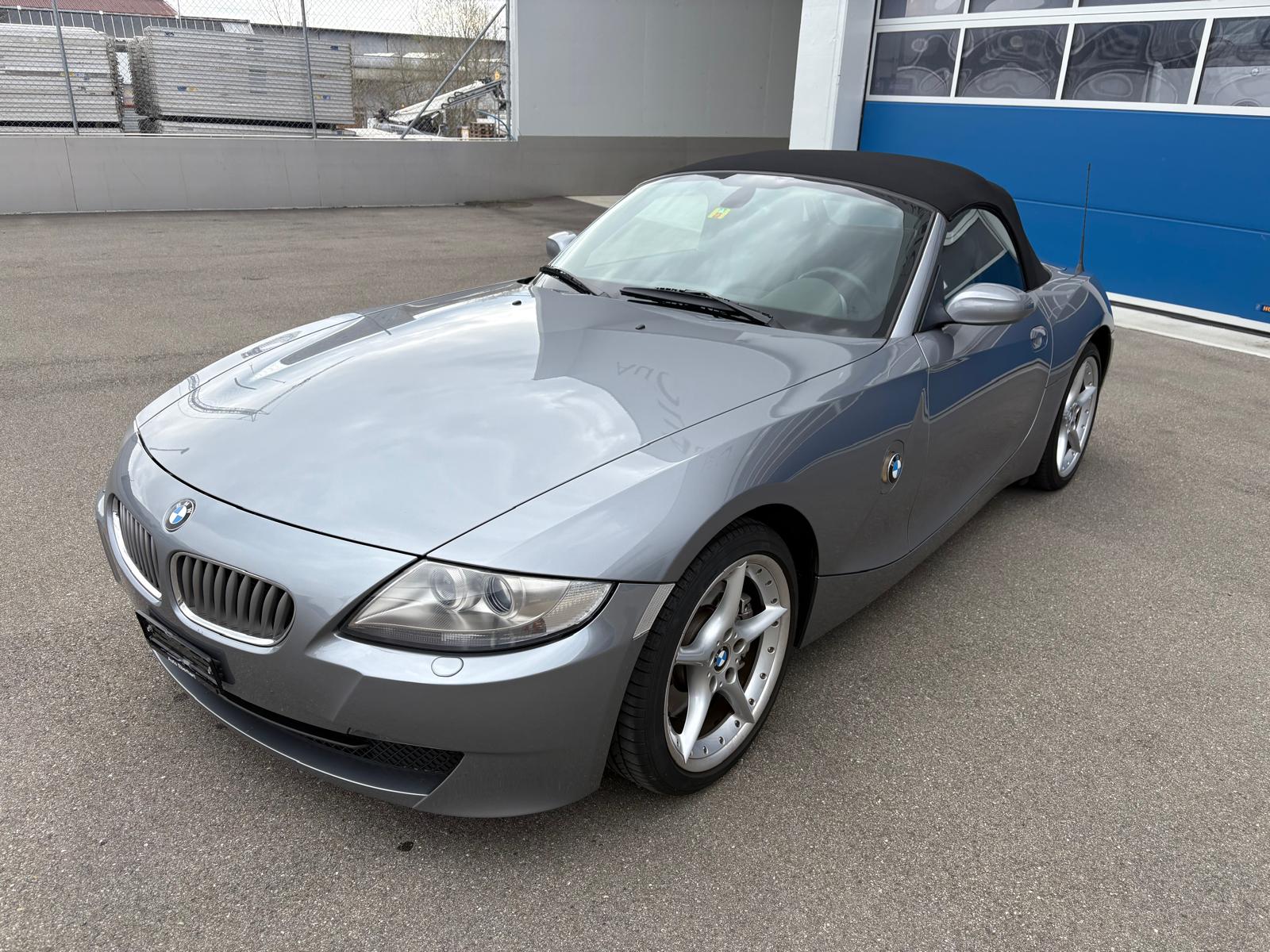BMW Z4 3.0si Roadster-image-1