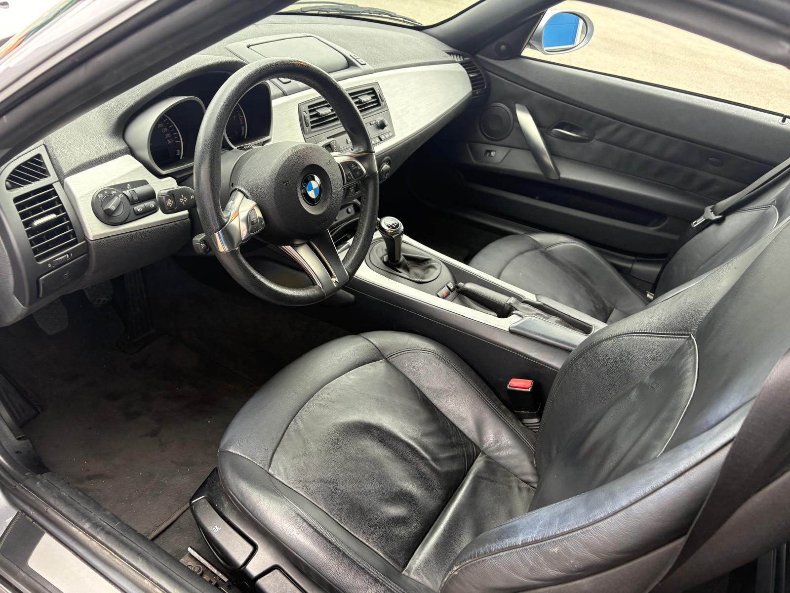 BMW Z4 3.0si Roadster-image-6