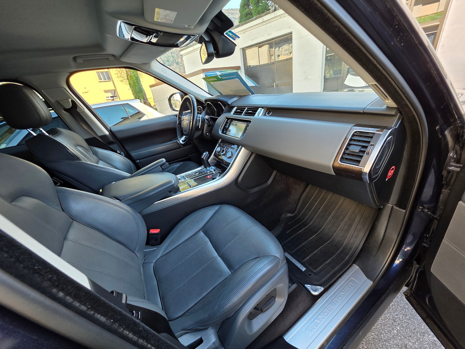 LAND ROVER Range Rover Sport 3.0 SDV6 SE Automatic-image-15