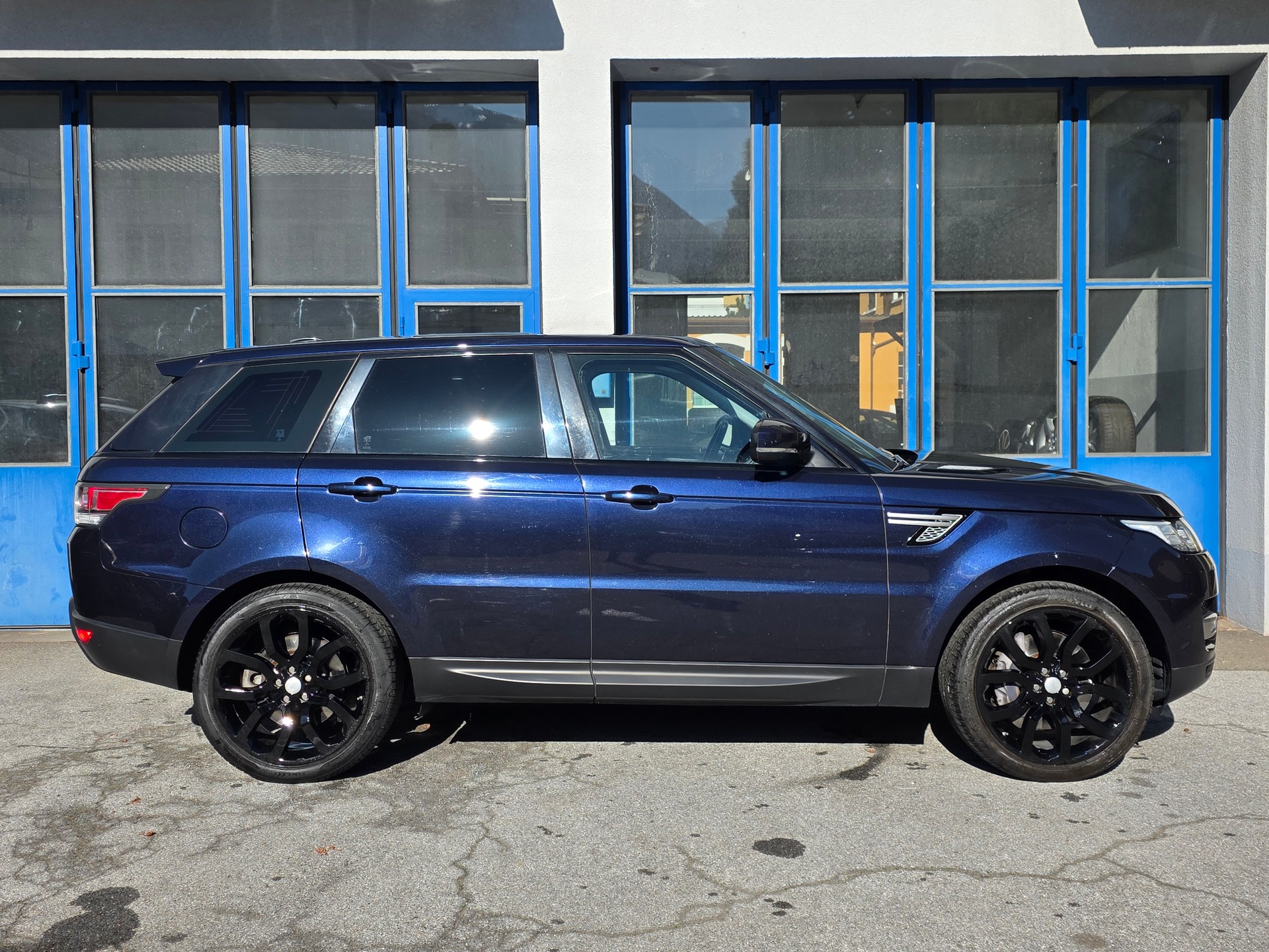 LAND ROVER Range Rover Sport 3.0 SDV6 SE Automatic-image-8