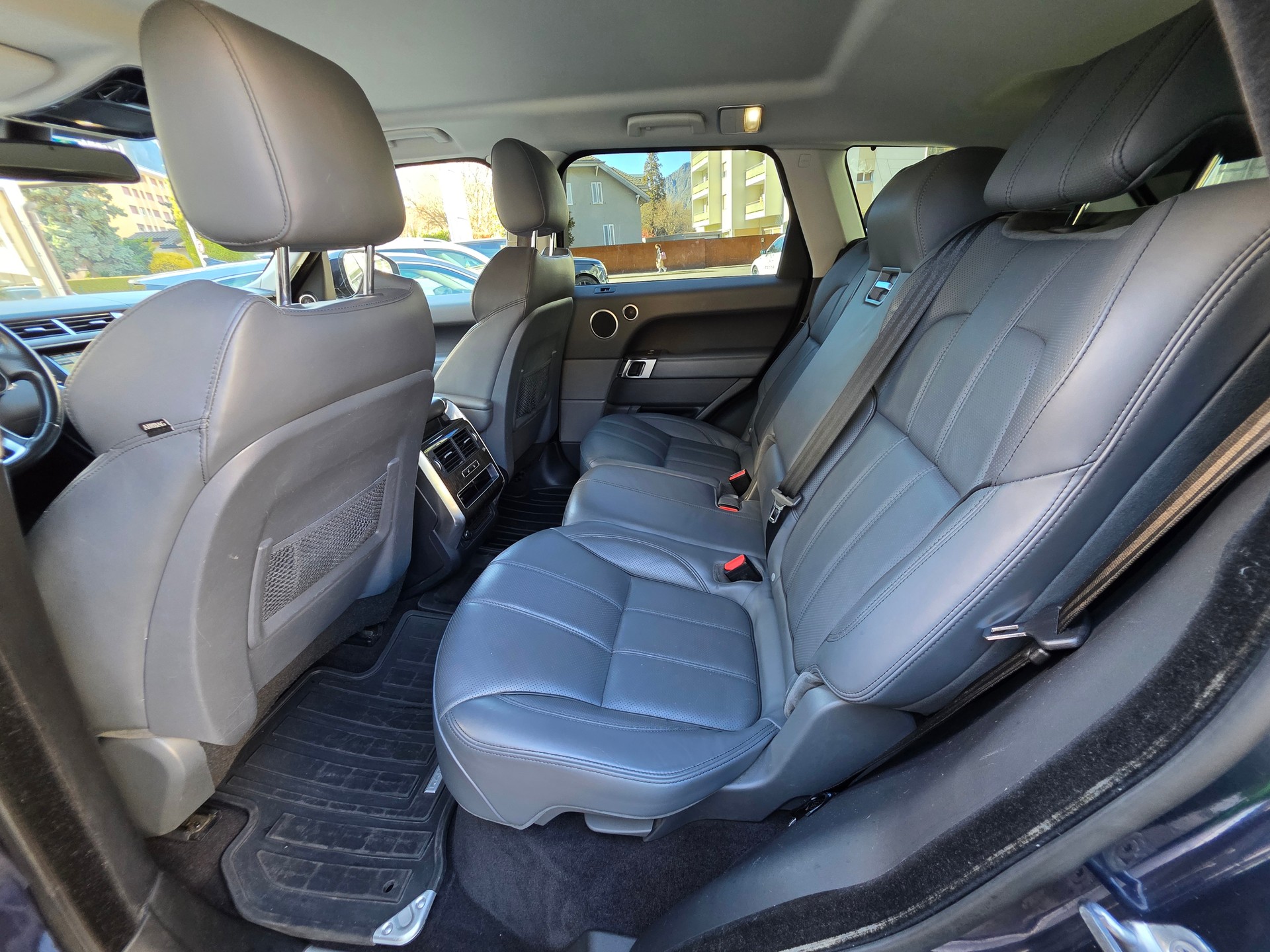 LAND ROVER Range Rover Sport 3.0 SDV6 SE Automatic-image-13