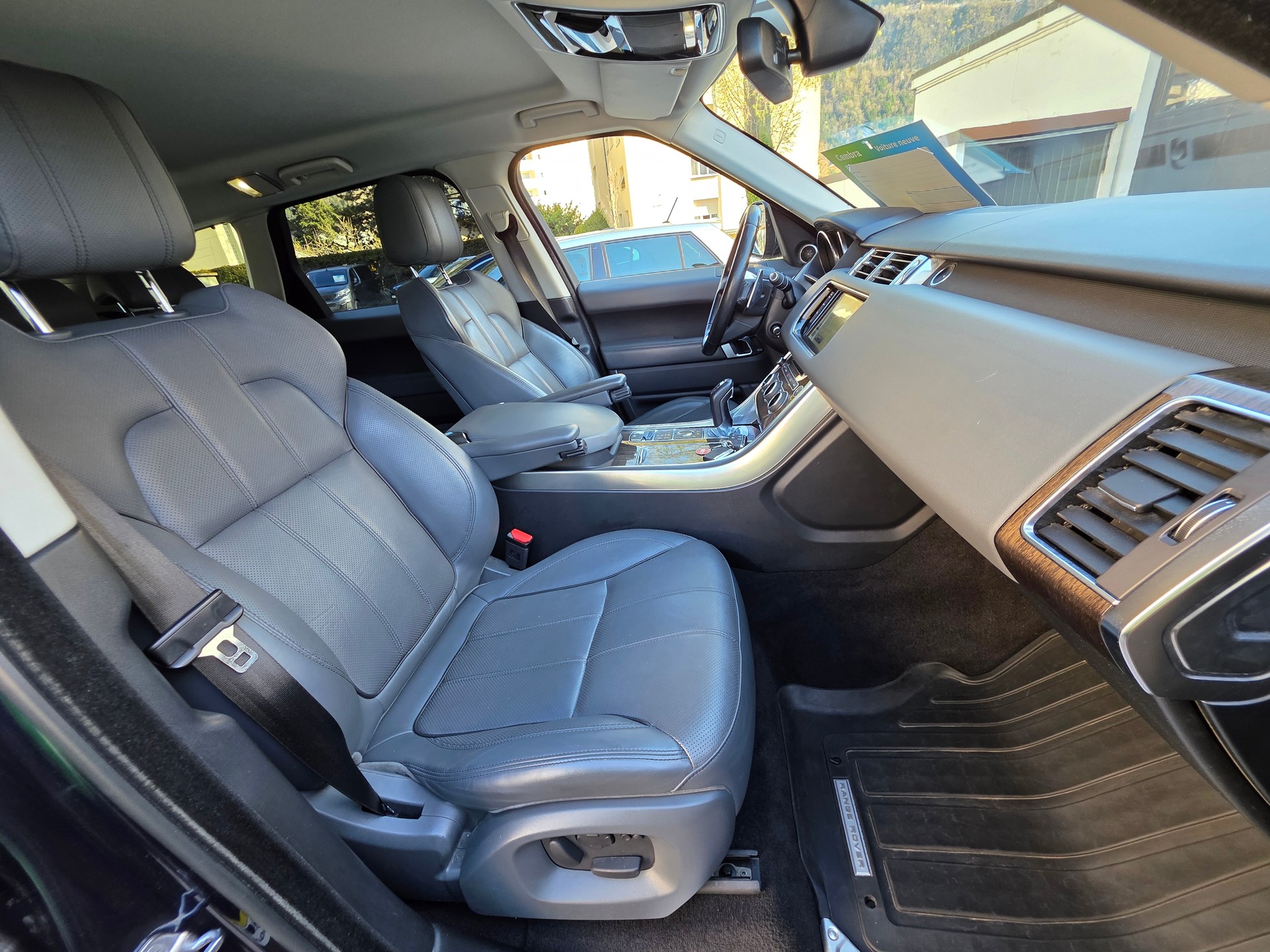 LAND ROVER Range Rover Sport 3.0 SDV6 SE Automatic-image-16