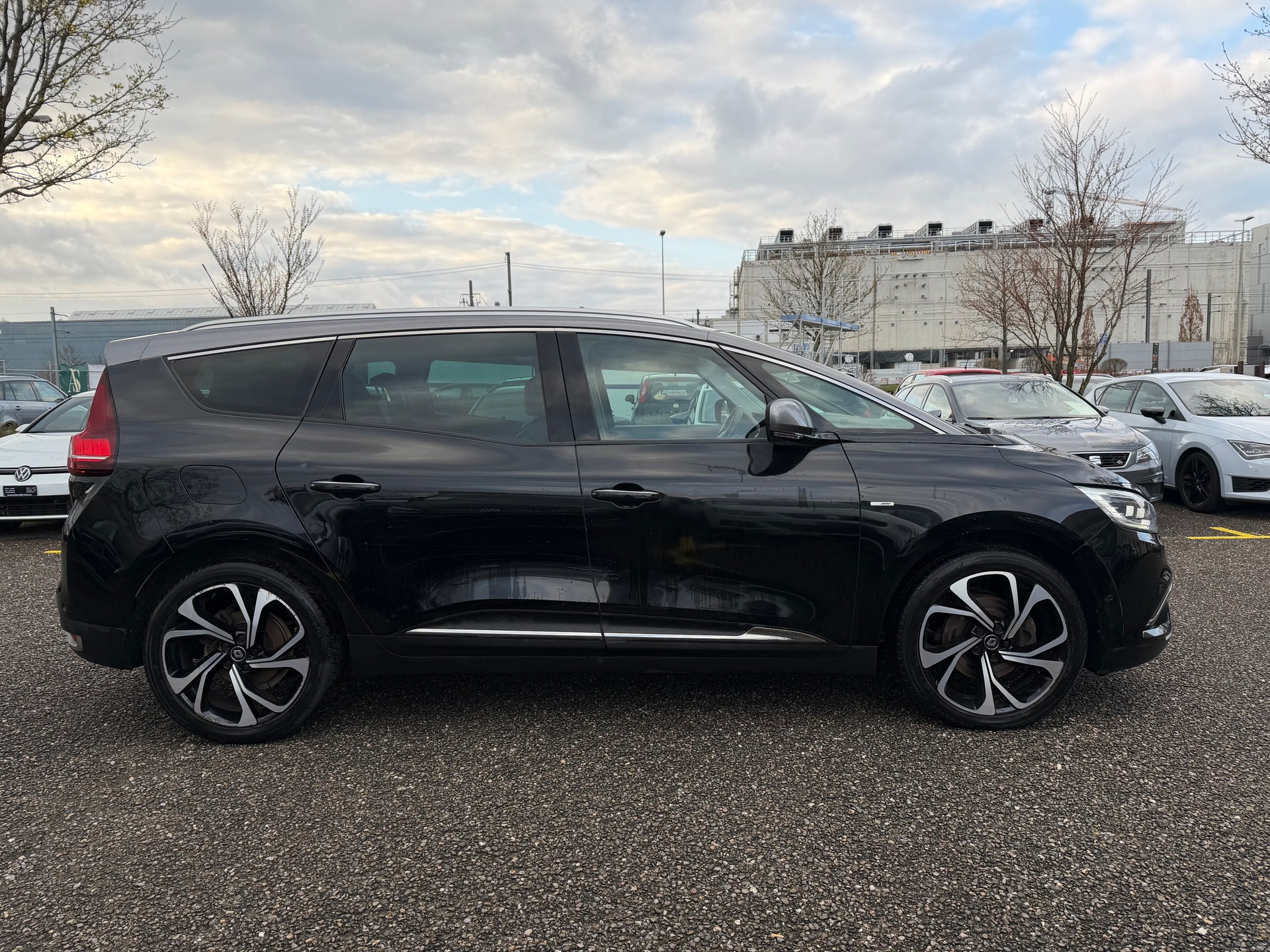 RENAULT Grand Scénic 1.6 dCi Bose EDC-showroom-element-3