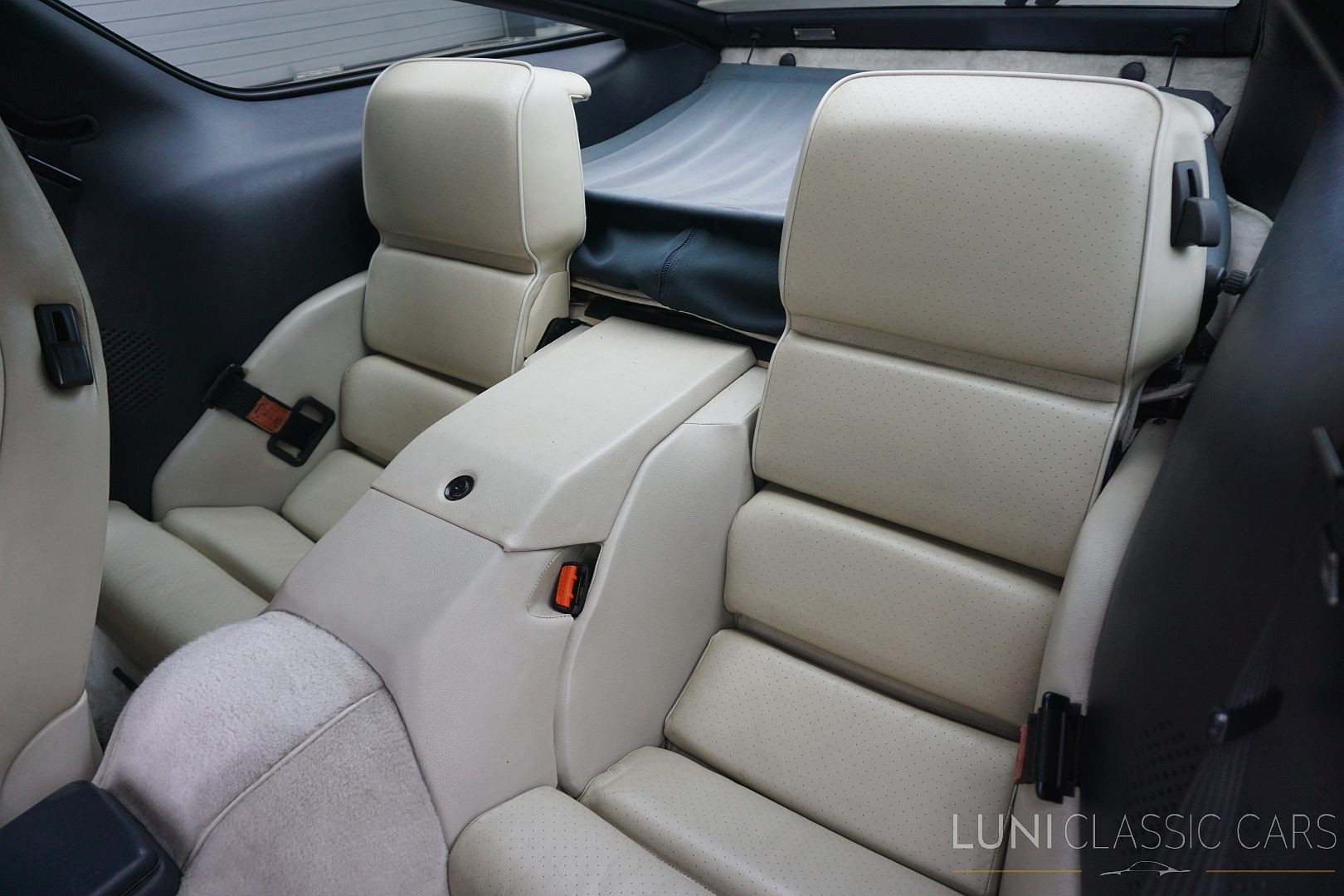 PORSCHE 928 S4-image-13