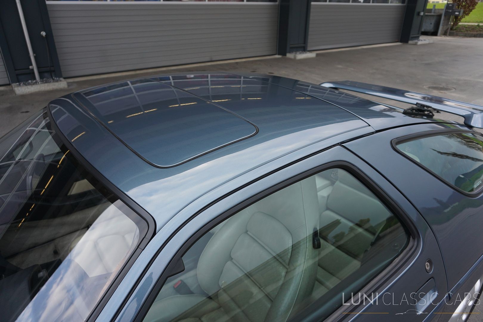 PORSCHE 928 S4-image-6