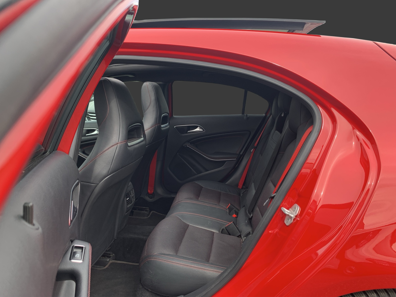 MERCEDES-BENZ A 250 Sport AMG-Line 4Matic 7G-DCT-image-21