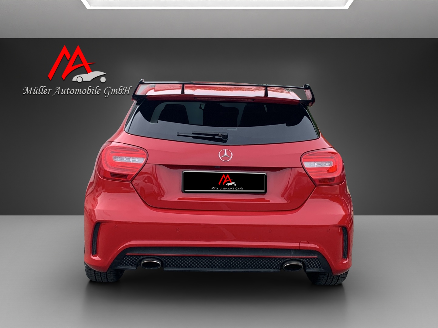 MERCEDES-BENZ A 250 Sport AMG-Line 4Matic 7G-DCT-image-4