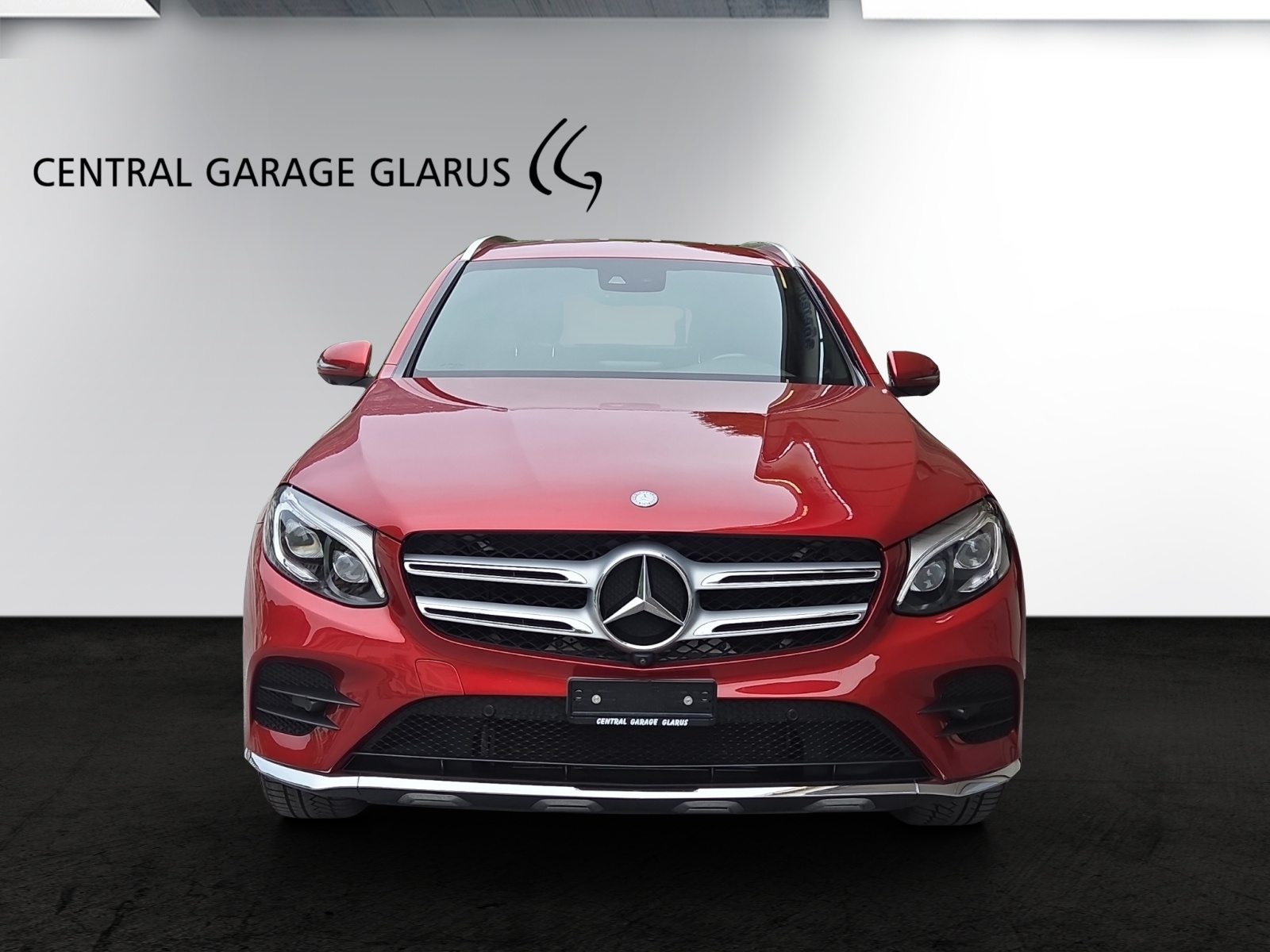 MERCEDES-BENZ GLC 250 AMG Line 4Matic 9G-Tronic-showroom-element-2