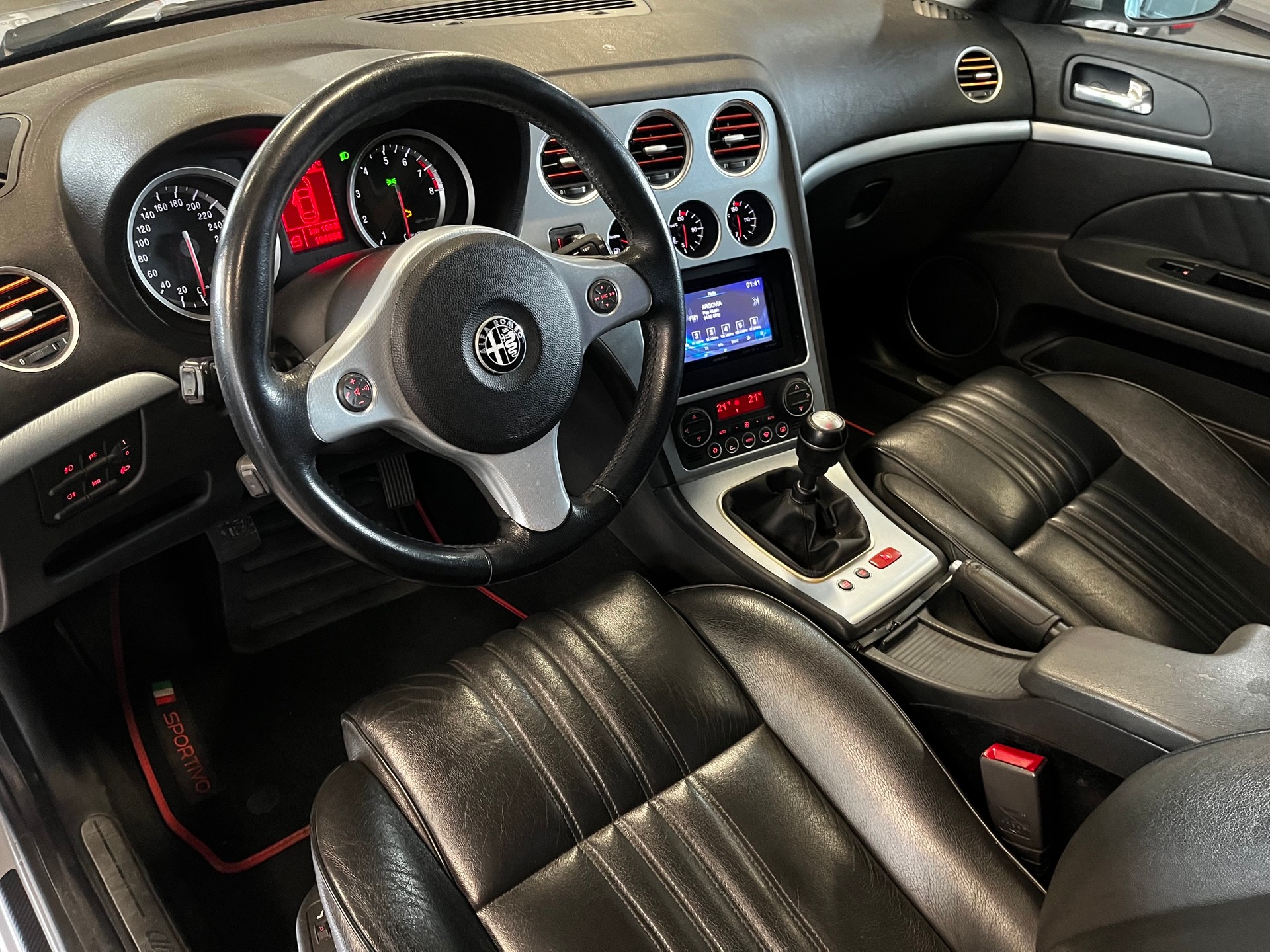 ALFA ROMEO 159 2.2 JTS-image-12