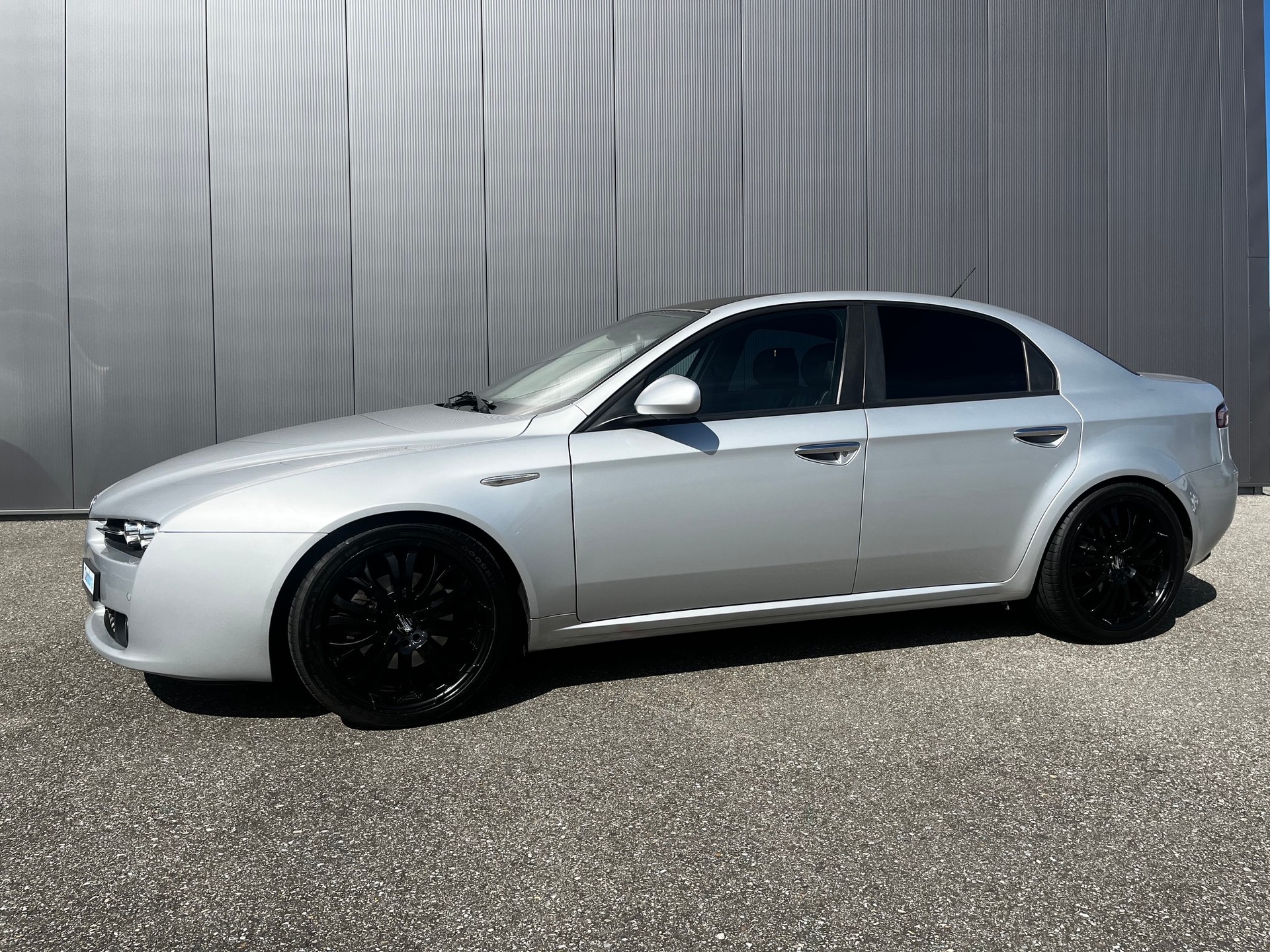 ALFA ROMEO 159 2.2 JTS-image-1